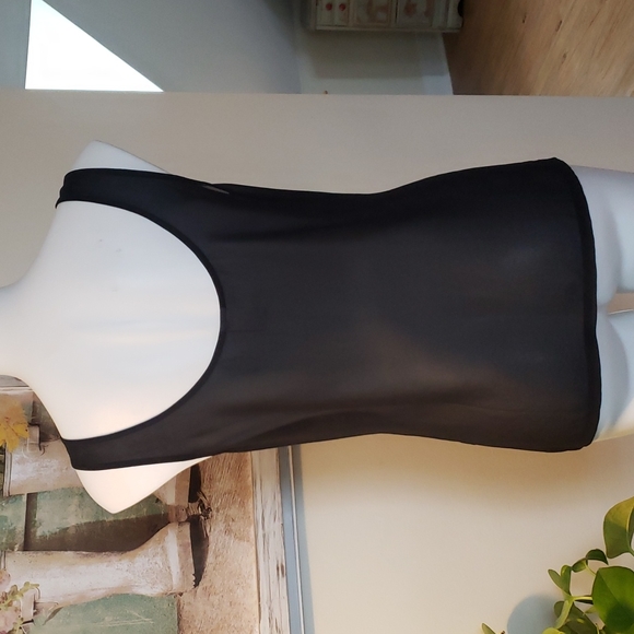 VILA Tank - Picture 4 of 5